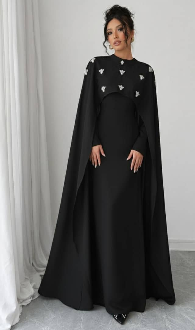 قفطان "سوبر باربي" الملكي – فخامة الكريستال وإبداع التصميم