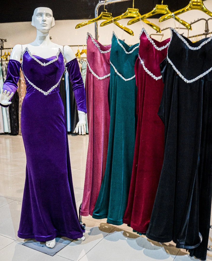 فستان مخمل كات