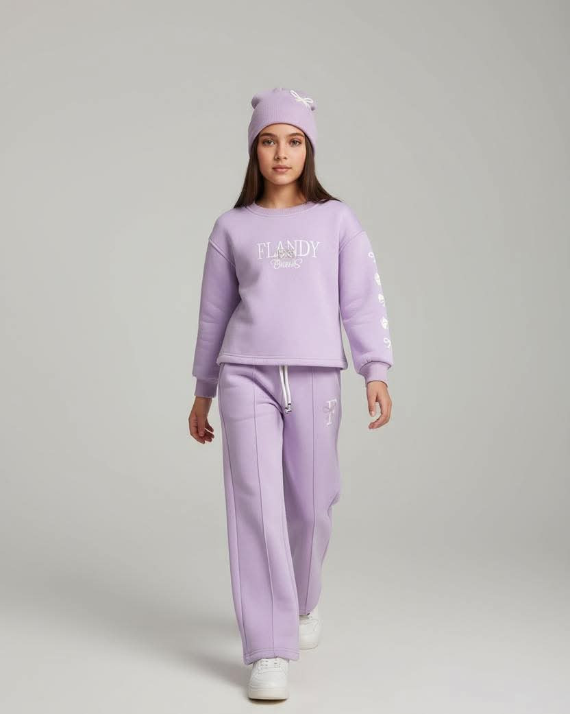 طقم أنيق يجمع بين الراحة والفخامة في تصميم واحد