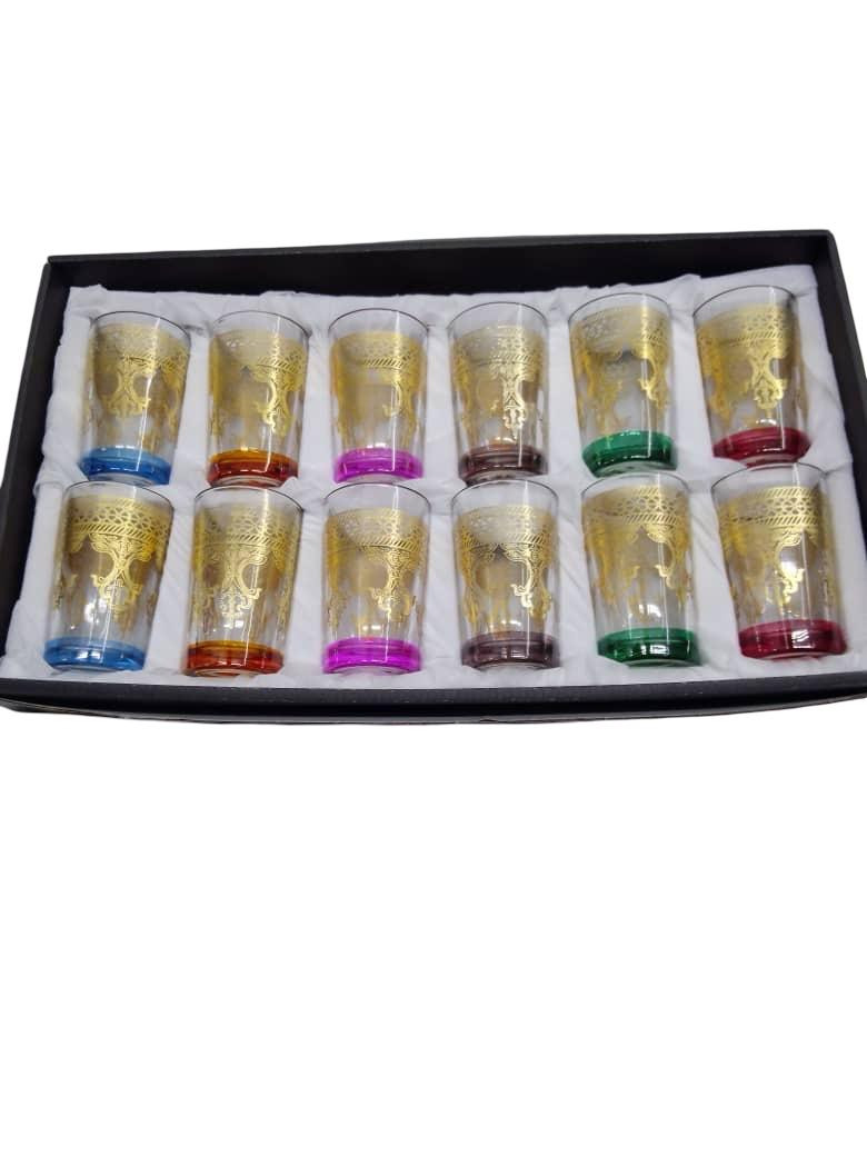 مجموعة اكواب زجاجية ملونة مزخرفة بالذهب