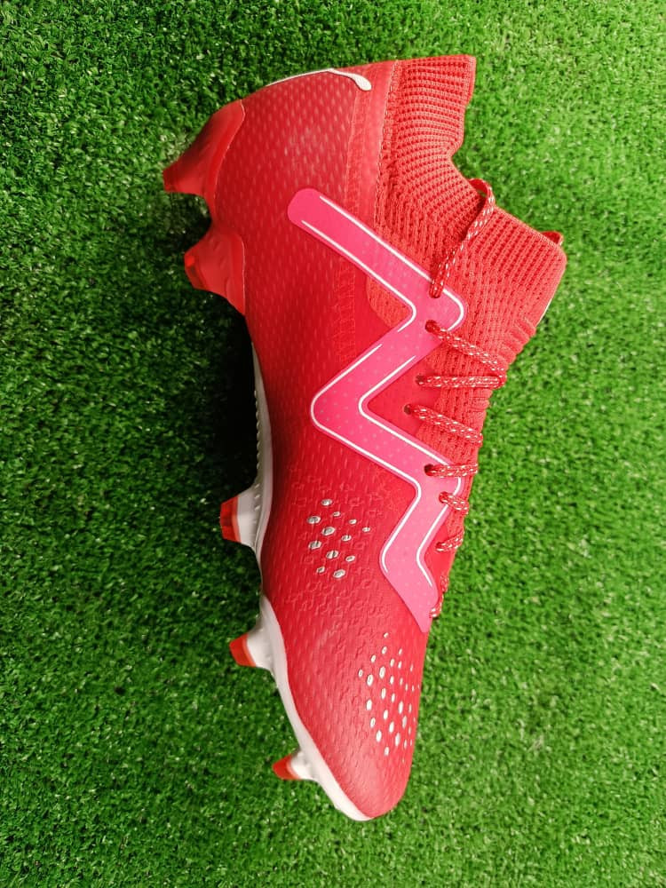 حذاء كرة قدم من طراز Puma Future
