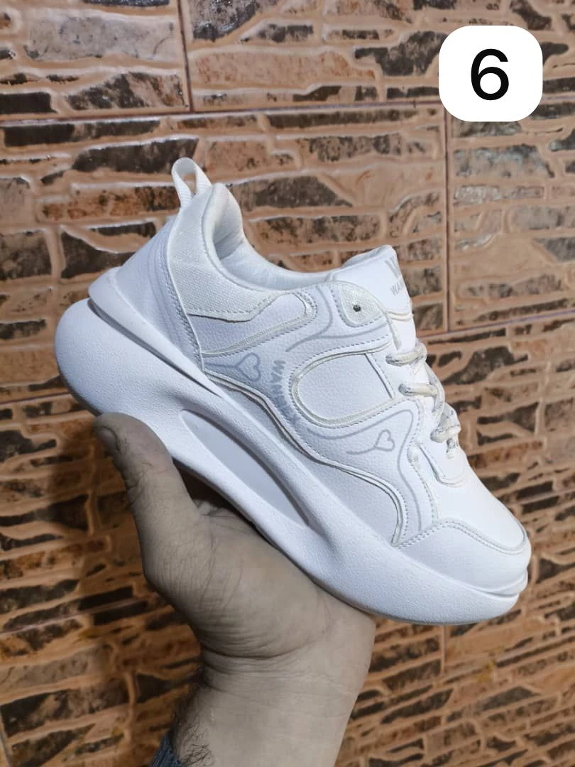 حذاء نسواني وطني