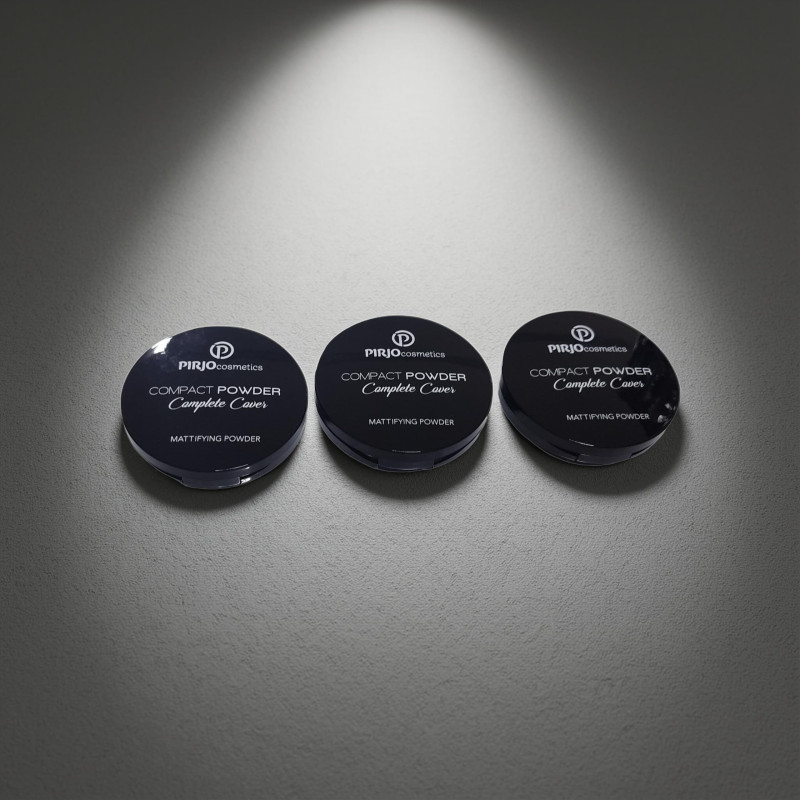 بودرة مضغوطة كومباكت