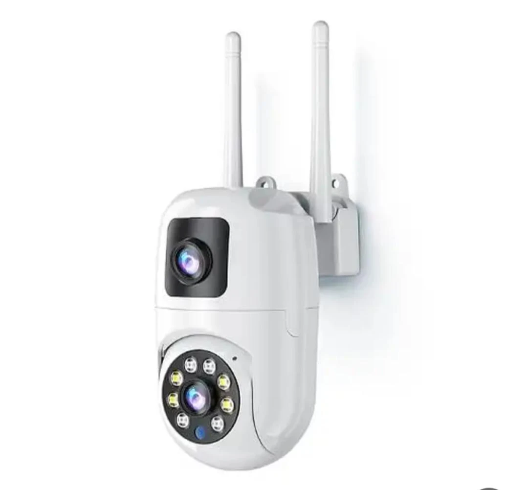 كاميرا مراقبة منزلية من نوع Philips Home IP Camera تأتي على شكل لمبة تُثبت في قاعدة الإضاءة العادية