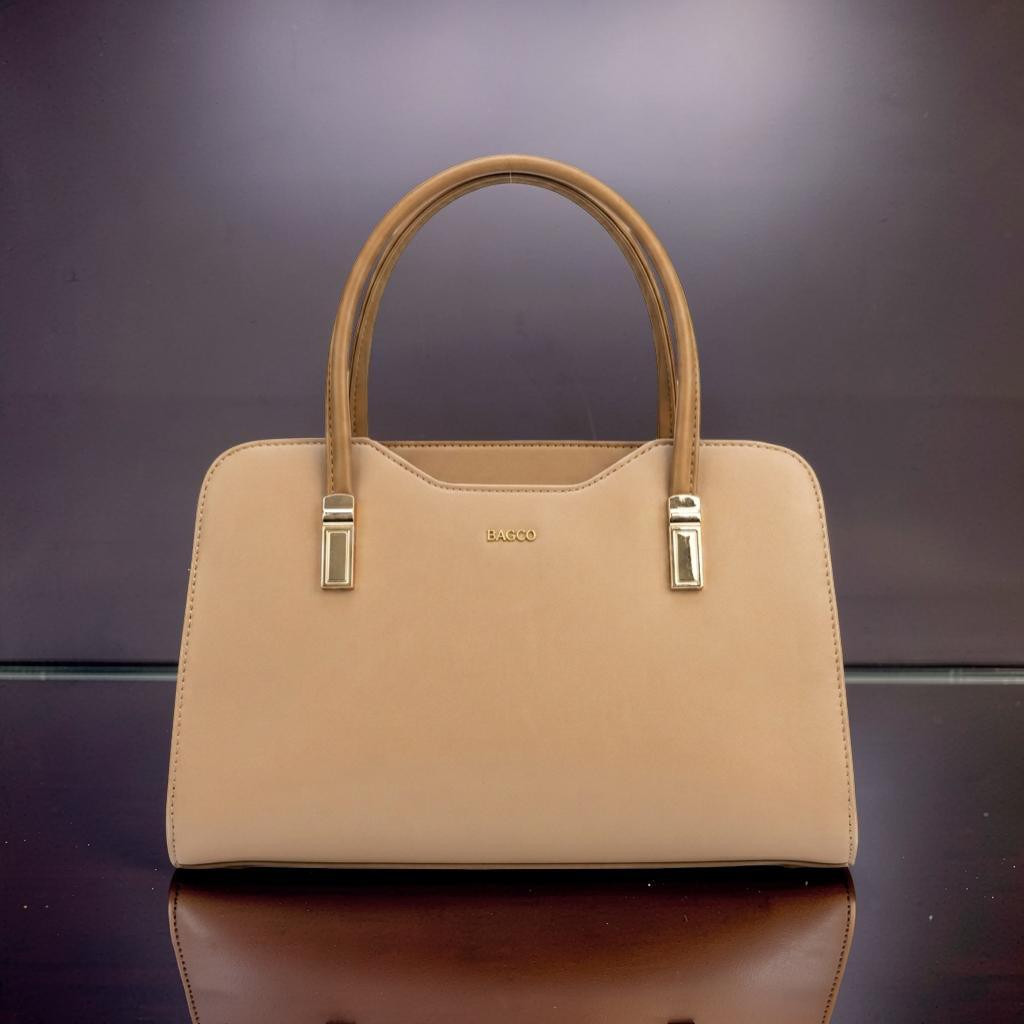 شنطة يد نسائية جلد