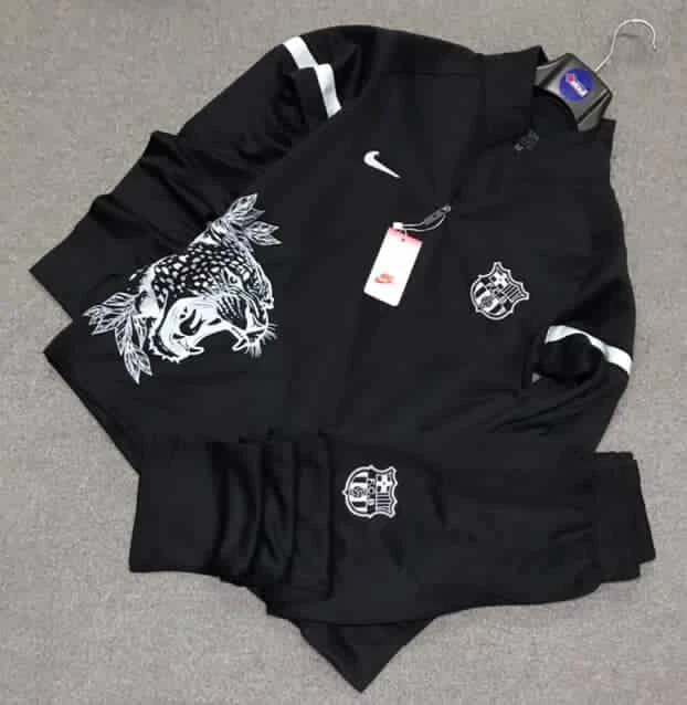 بيجامة رياضية فاخرة للرجال بطبعة جاكوار المميزة