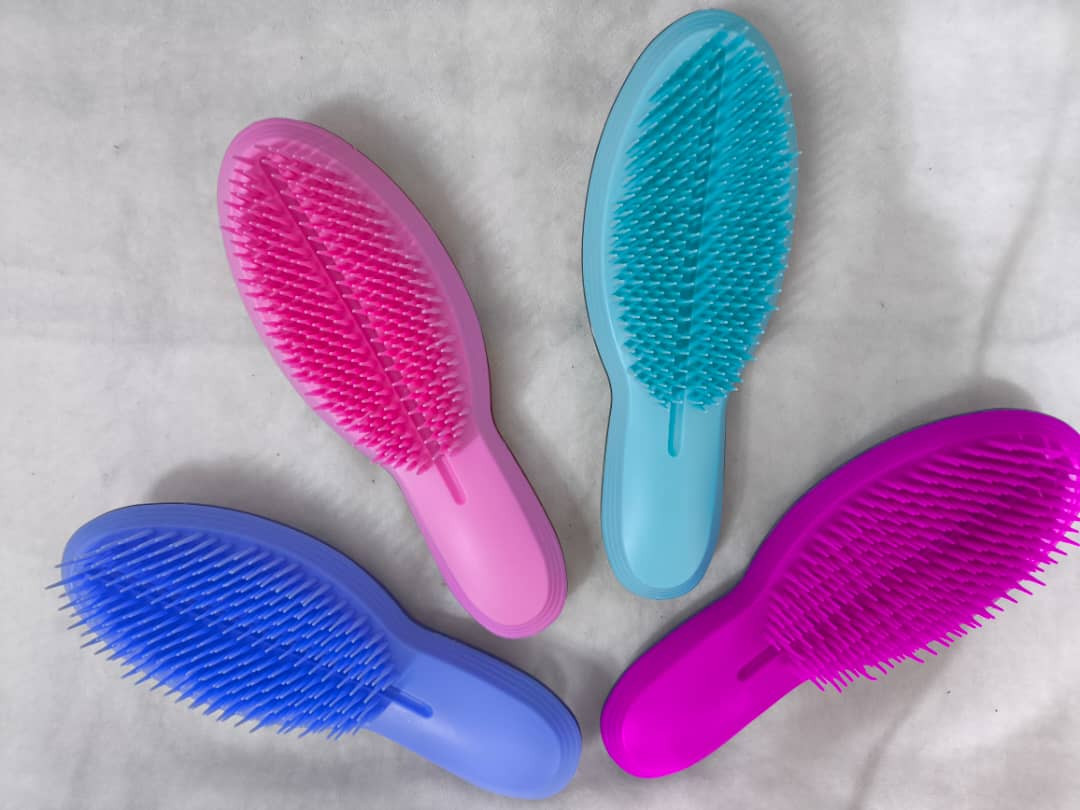 مشط لفروه الراس