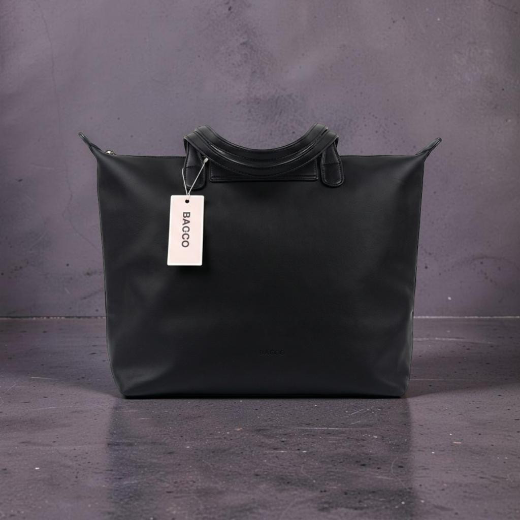 حقيبة توت كلاسيكيه.