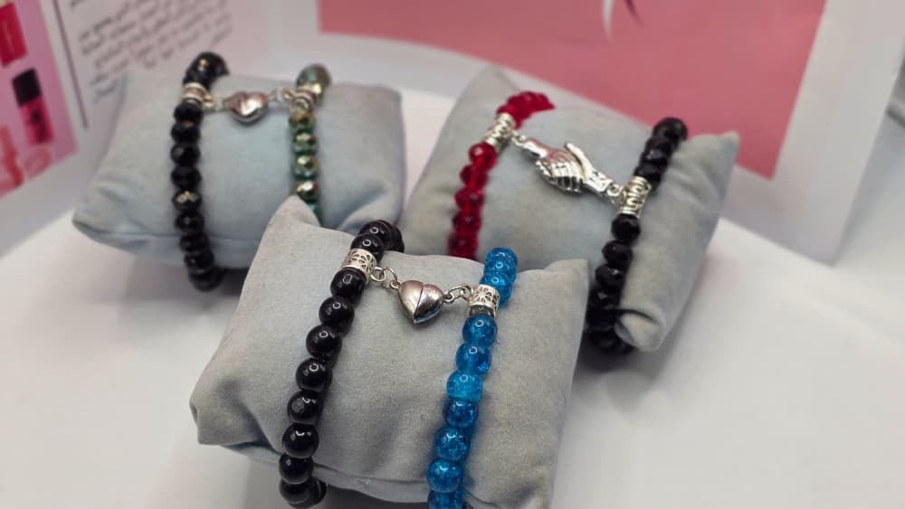 اساور وعد بلبقاء قريبا