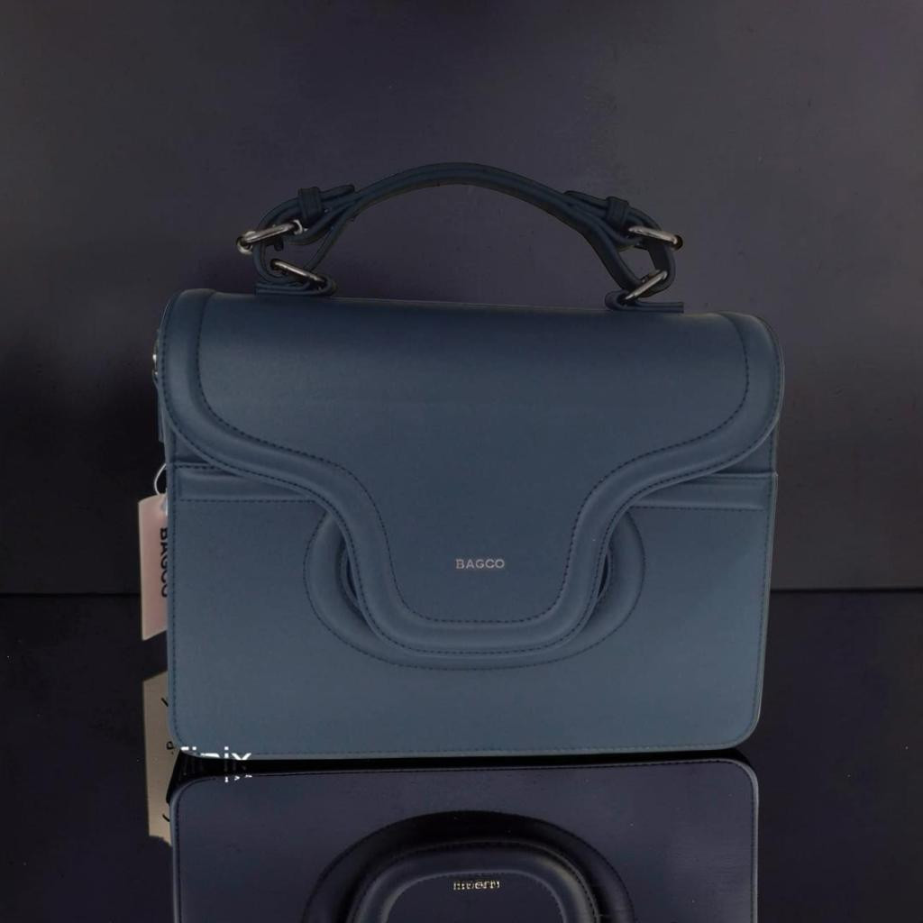 حقيبة يد نسائية